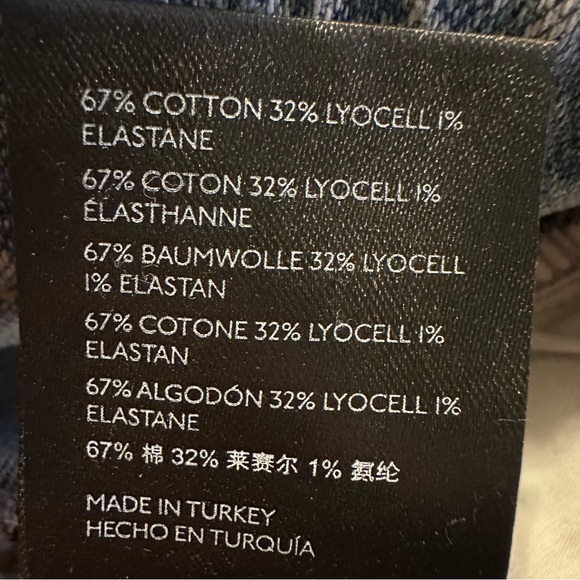 We The Free/Free People Distressed Fray Hem Stretch Size 26(28X30) Mid rise - Picture 8 of 9